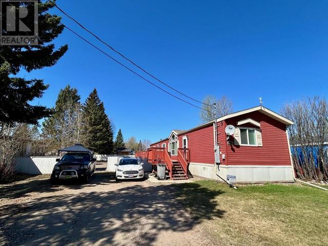 5227 42 St, House other with 3 bedrooms, 2 bathrooms and null parking in Northern Rockies BC | Image 16