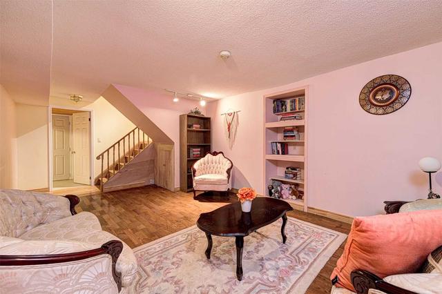 2373 Cobbinshaw Circ, House detached with 3 bedrooms, 3 bathrooms and 4 parking in Mississauga ON | Image 13