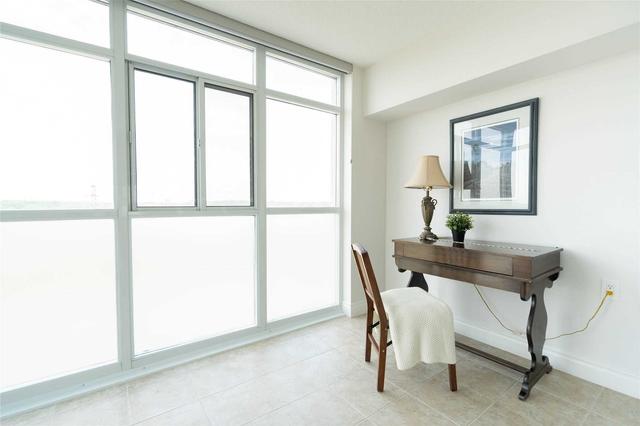 1106 - 3 Marine Parade Dr, Condo with 2 bedrooms, 2 bathrooms and 1 parking in Toronto ON | Image 6