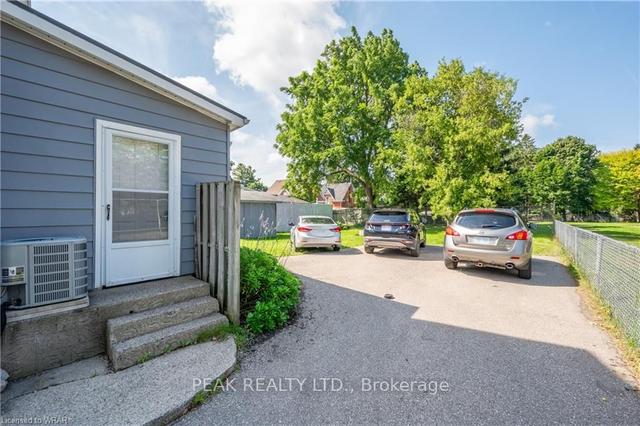 443 - 443 Duke St W, House detached with 4 bedrooms, 3 bathrooms and 4 parking in Kitchener ON | Image 15