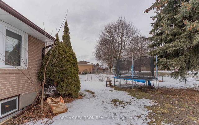 943 Willowdale Ave, House detached with 3 bedrooms, 4 bathrooms and 3 parking in Toronto ON | Image 32