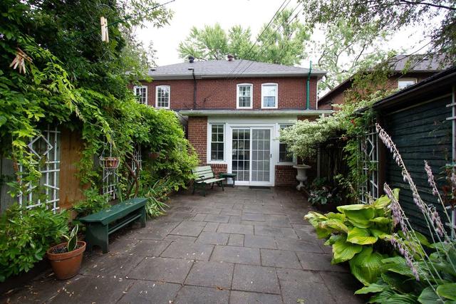 4 Hazelbrae Rd, House semidetached with 3 bedrooms, 2 bathrooms and 1 parking in Toronto ON | Image 9