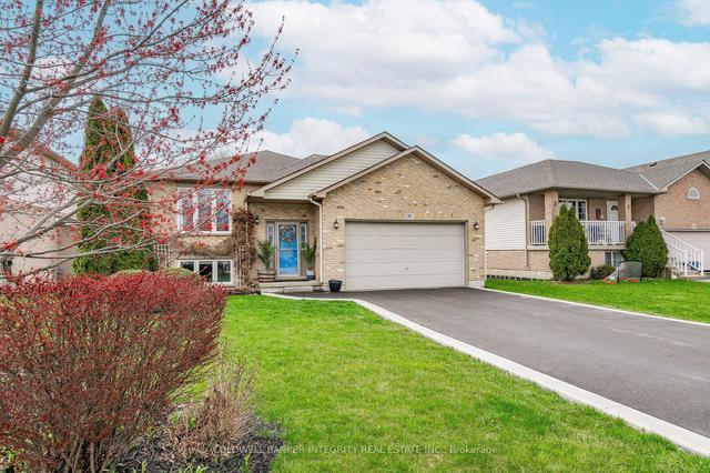 39 Spitfire Dr N, House detached with 2 bedrooms, 2 bathrooms and 6 parking in Hamilton ON | Image 12