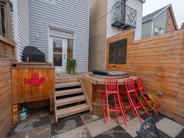 149 Simpson Ave, House semidetached with 2 bedrooms, 2 bathrooms and 1 parking in Toronto ON | Image 30