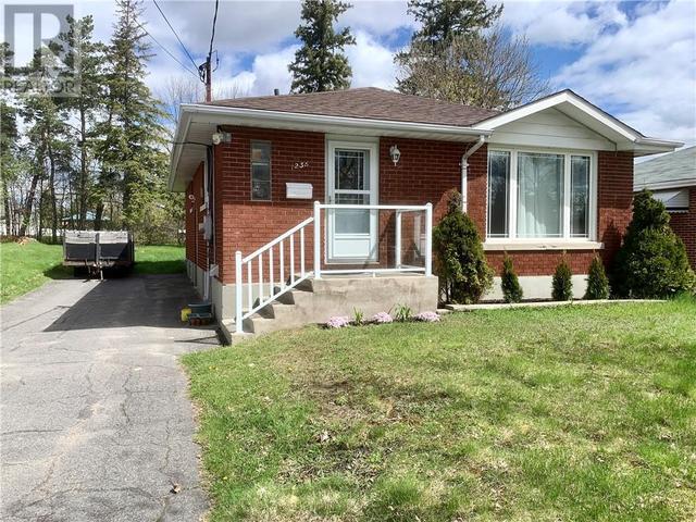 1238 Woodbine Ave, House detached with 6 bedrooms, 2 bathrooms and null parking in Greater Sudbury ON | Image 4