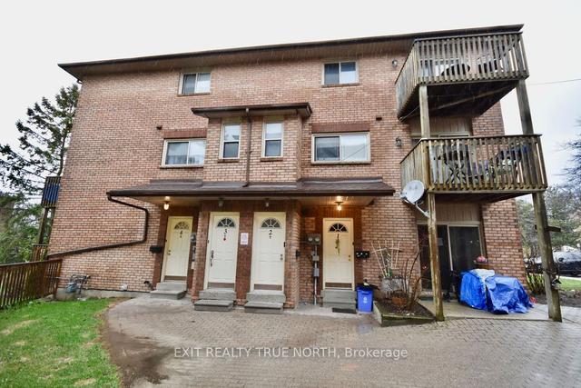 4 - 15 Meadow Ln, Condo with 2 bedrooms, 1 bathrooms and 1 parking in Barrie ON | Image 1