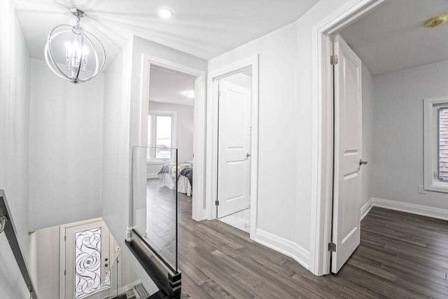347 Kane Ave, House detached with 3 bedrooms, 4 bathrooms and 2 parking in Toronto ON | Image 3