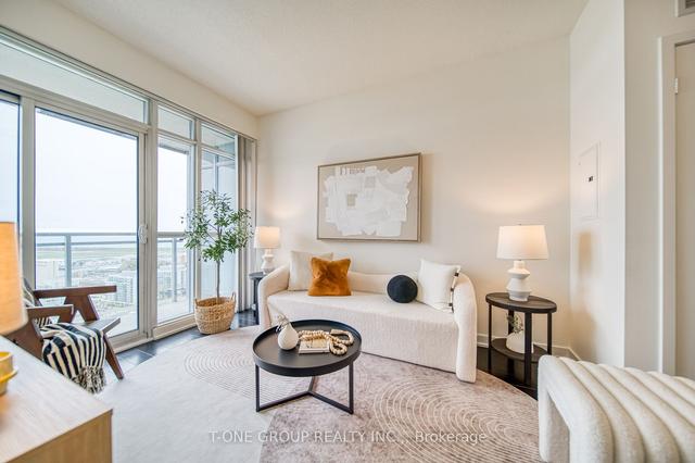 3107 - 15 Iceboat Terr, Condo with 1 bedrooms, 1 bathrooms and 1 parking in Toronto ON | Image 2