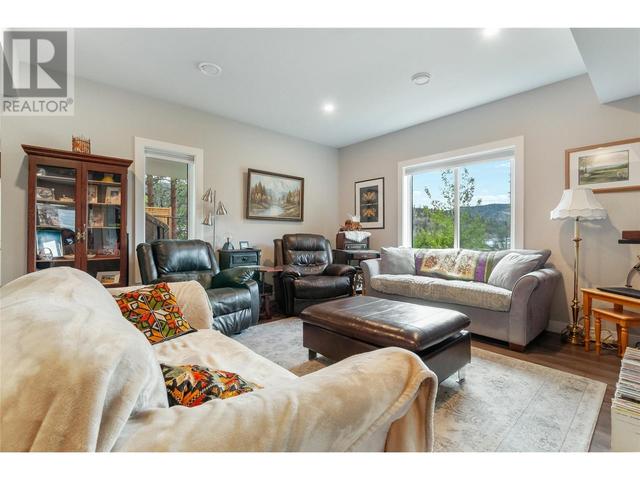 8764 Palmer Pl, House detached with 3 bedrooms, 3 bathrooms and 2 parking in Summerland BC | Image 37
