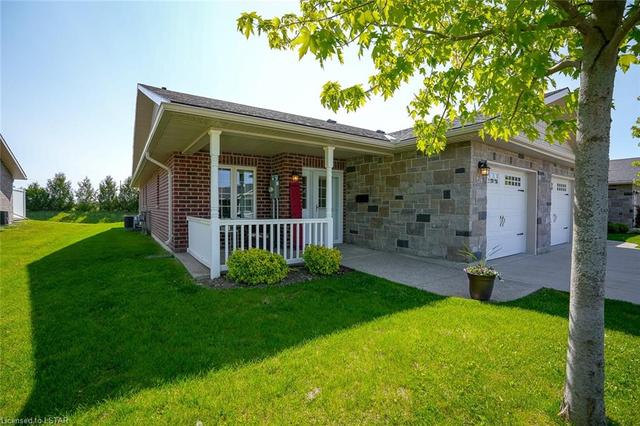 64 Redford Drive, House attached with 2 bedrooms, 2 bathrooms and null parking in South Huron ON | Image 23