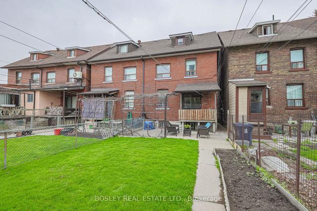 640 Manning Ave, House semidetached with 5 bedrooms, 2 bathrooms and 2 parking in Toronto ON | Image 31