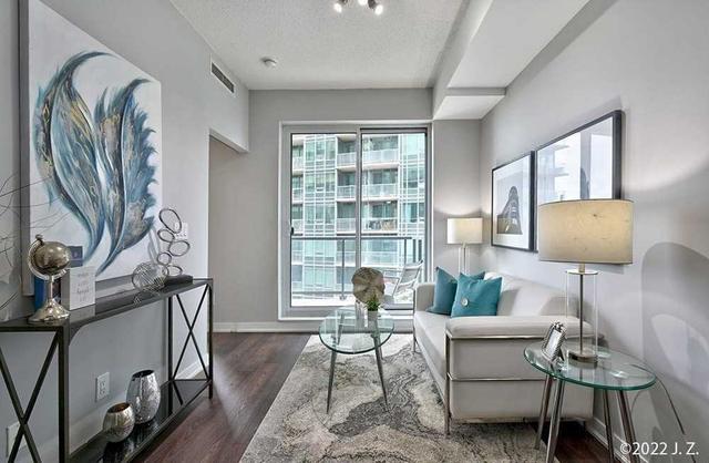 1101 - 51 E Liberty St, Condo with 1 bedrooms, 2 bathrooms and 0 parking in Toronto ON | Image 4