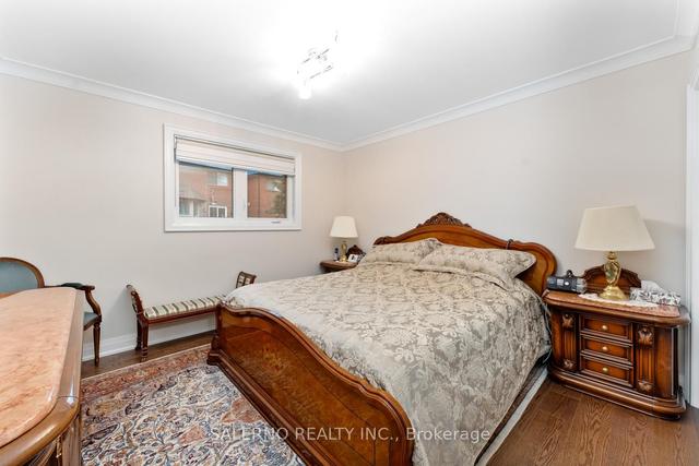 110 Clarence St, House detached with 3 bedrooms, 3 bathrooms and 7 parking in Vaughan ON | Image 10