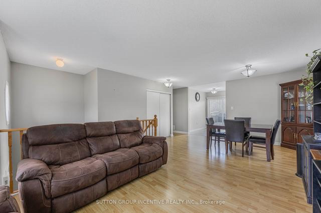 23 Shalom Way, House detached with 3 bedrooms, 2 bathrooms and 6 parking in Barrie ON | Image 4