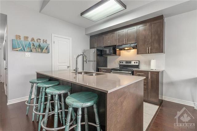 h - 65 Tipperary Private, Condo with 2 bedrooms, 2 bathrooms and 1 parking in Ottawa ON | Image 6