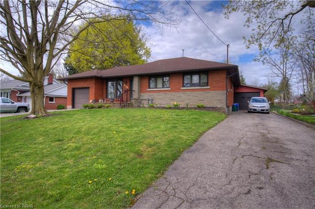 416 Grandview Ave, House detached with 3 bedrooms, 2 bathrooms and 7 parking in Wilmot ON | Image 1