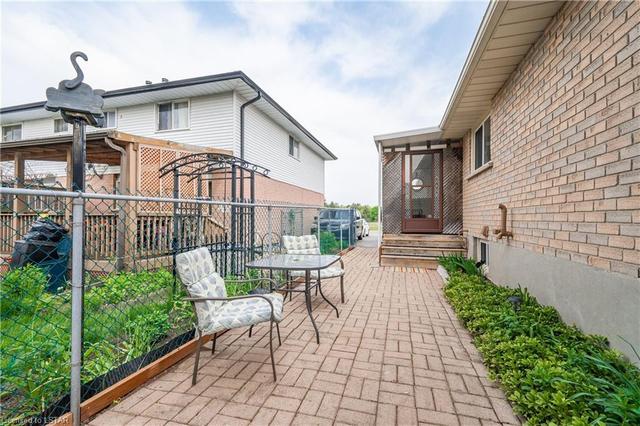 33 Dinison Crescent, House semidetached with 4 bedrooms, 2 bathrooms and null parking in Kitchener ON | Image 32