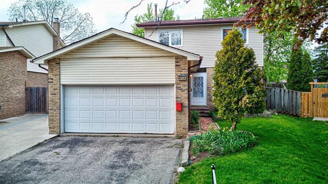 2373 Cobbinshaw Circ, House detached with 3 bedrooms, 3 bathrooms and 4 parking in Mississauga ON | Image 1