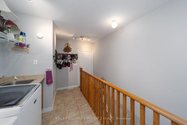 74 Seline Cres, House detached with 3 bedrooms, 3 bathrooms and 6 parking in Barrie ON | Image 11