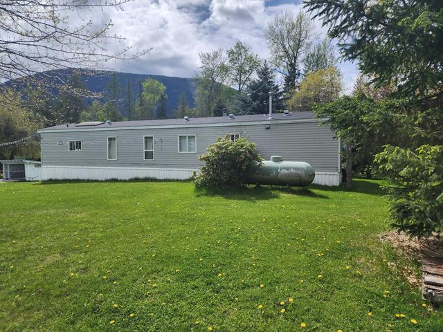 574 Mccormack Rd, House detached with 0 bedrooms, 0 bathrooms and null parking in Central Kootenay K BC | Image 15
