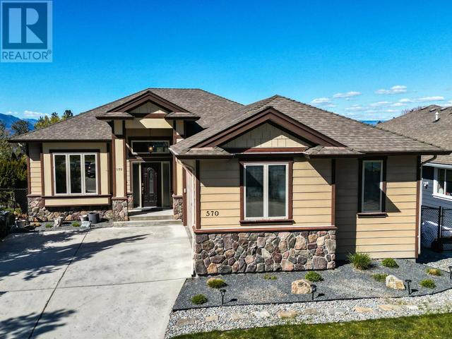 570 Gowen Pl, House detached with 4 bedrooms, 2 bathrooms and 2 parking in Kelowna BC | Image 4