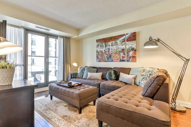 302 - 3 Mcalpine St, Condo with 1 bedrooms, 1 bathrooms and 1 parking in Toronto ON | Image 1