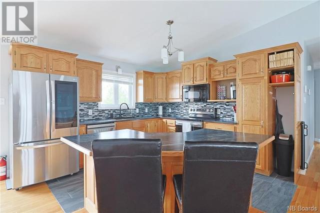 39 Ripley St, House detached with 5 bedrooms, 2 bathrooms and null parking in Oromocto NB | Image 7