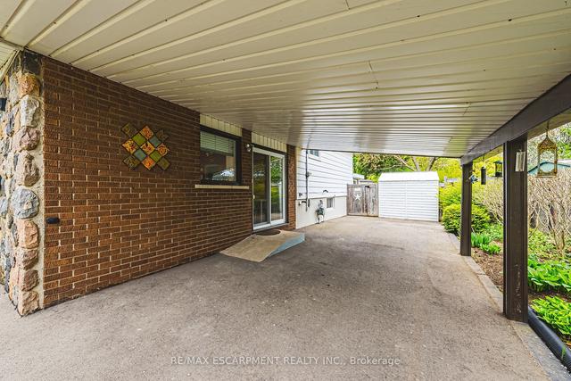 155 Nash Rd N, House detached with 3 bedrooms, 2 bathrooms and 3 parking in Hamilton ON | Image 8