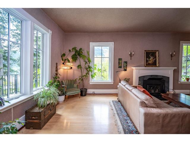 519 Cedar St, House detached with 4 bedrooms, 3 bathrooms and 4 parking in Nelson BC | Image 17