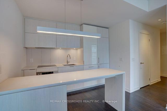 2807 - 20 Richardson St, Condo with 2 bedrooms, 2 bathrooms and 1 parking in Toronto ON | Image 4