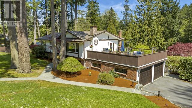 5557 Old West Saanich Rd, House detached with 5 bedrooms, 4 bathrooms and 500 parking in Saanich BC | Image 40