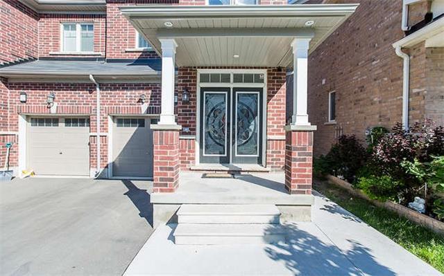 127 Baffin Cres, House semidetached with 4 bedrooms, 4 bathrooms and 2 parking in Brampton ON | Image 2