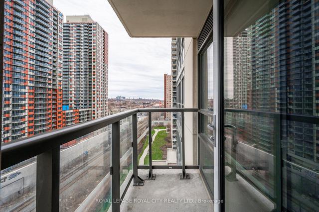 1209 - 1420 Dupont St, Condo with 1 bedrooms, 1 bathrooms and 1 parking in Toronto ON | Image 11