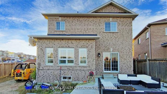 92 Kettlewell Cres, House detached with 3 bedrooms, 3 bathrooms and 12 parking in Brampton ON | Image 29