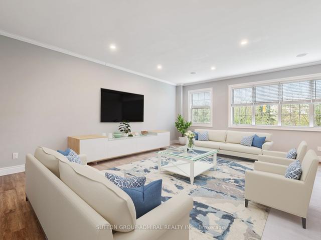 744 Arthur St, House detached with 4 bedrooms, 2 bathrooms and 4 parking in Newmarket ON | Image 1