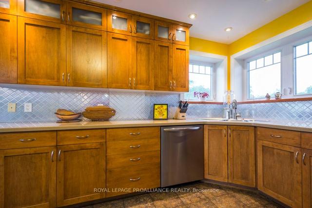 533 Gallivan Rd, House detached with 3 bedrooms, 2 bathrooms and 22 parking in Quinte West ON | Image 3