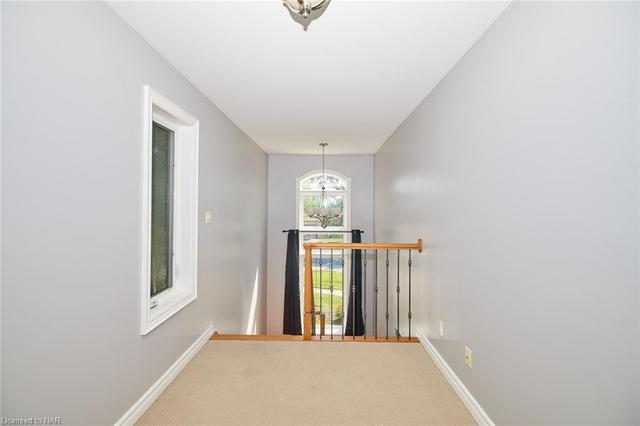 413 Niagara St, House detached with 3 bedrooms, 3 bathrooms and null parking in St. Catharines ON | Image 4