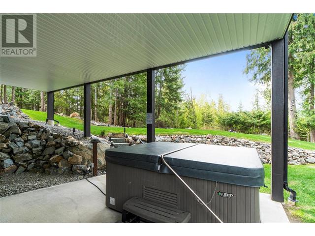 7430 Stampede Trail, House detached with 3 bedrooms, 2 bathrooms and 4 parking in Columbia Shuswap F BC | Image 83
