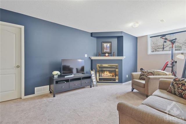 6311 Sablewood Pl, Townhouse with 3 bedrooms, 3 bathrooms and 2 parking in Ottawa ON | Image 24