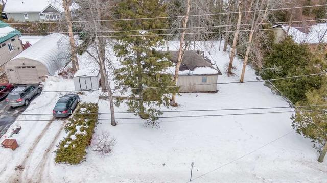 2761 Ireton St, House detached with 3 bedrooms, 1 bathrooms and 4 parking in Innisfil ON | Image 17