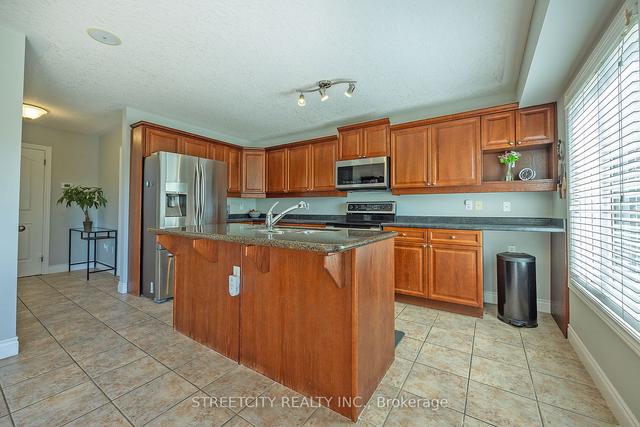 827 Garibaldi Ave, House detached with 3 bedrooms, 4 bathrooms and 4 parking in London ON | Image 8