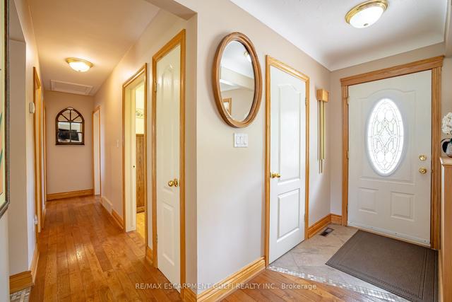11 Glengarry Rd, House detached with 3 bedrooms, 2 bathrooms and 3 parking in St. Catharines ON | Image 5