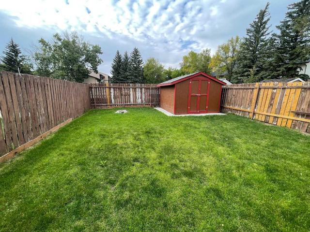 192 Chippewa Cres W, Home with 4 bedrooms, 2 bathrooms and 2 parking in Lethbridge AB | Image 26