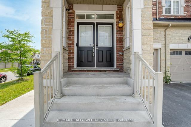 426 Queen Mary Dr, House semidetached with 4 bedrooms, 4 bathrooms and 3 parking in Brampton ON | Image 23