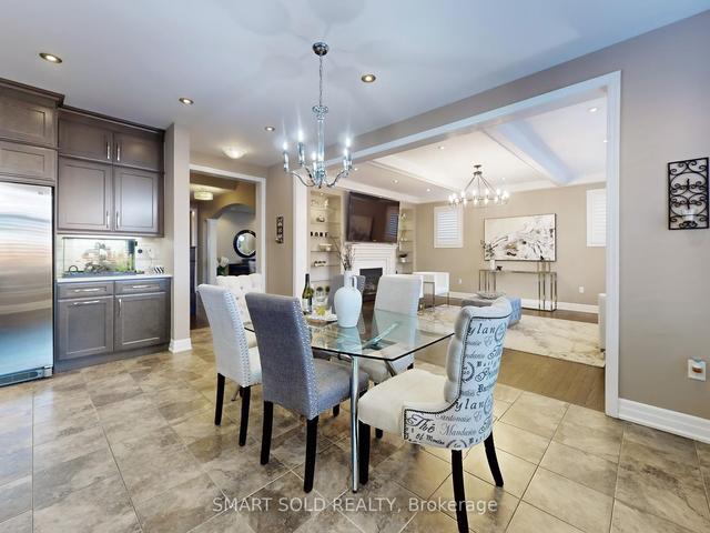 58 Hoey Cres, House detached with 4 bedrooms, 5 bathrooms and 4 parking in Oakville ON | Image 3