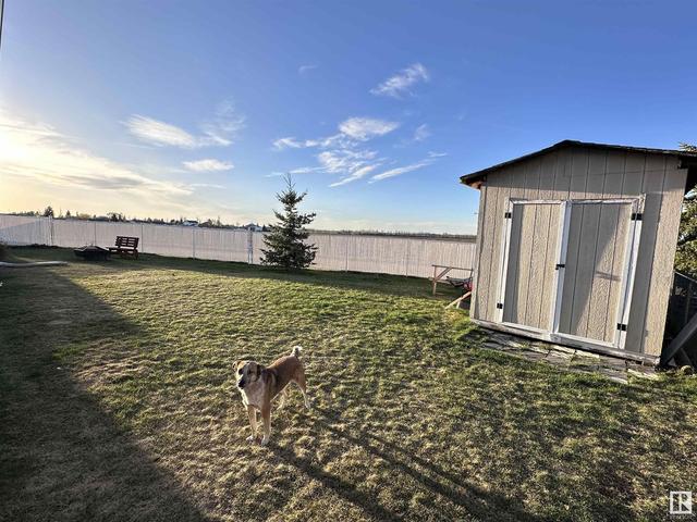 11047 105 St, House detached with 4 bedrooms, 2 bathrooms and 4 parking in Westlock AB | Image 8