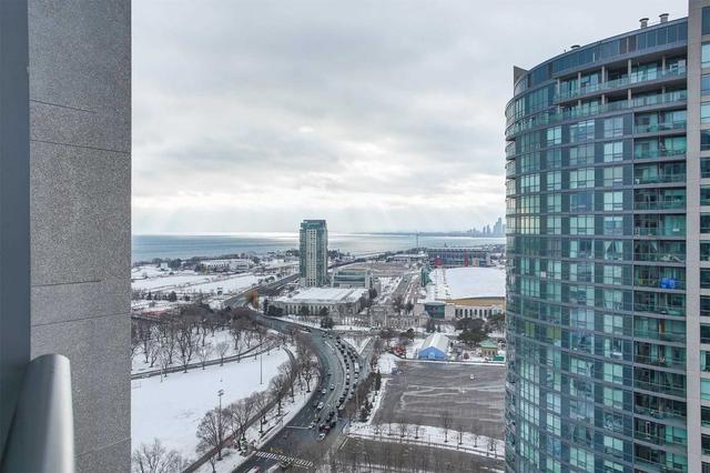 3210 - 215 Fort York Blvd, Condo with 2 bedrooms, 2 bathrooms and 1 parking in Toronto ON | Image 10