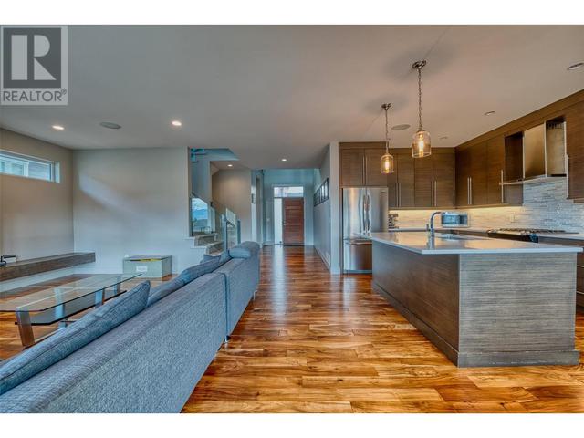 280 Quilchena Dr, House detached with 6 bedrooms, 3 bathrooms and 3 parking in Kelowna BC | Image 31