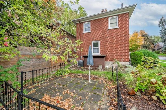 114 William St W, House detached with 2 bedrooms, 1 bathrooms and 1 parking in Waterloo ON | Image 40