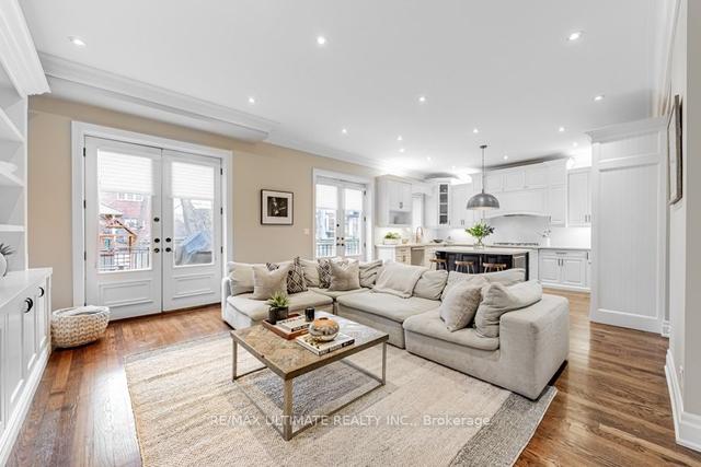43 Camberwell Rd, House detached with 4 bedrooms, 5 bathrooms and 2 parking in Toronto ON | Image 3
